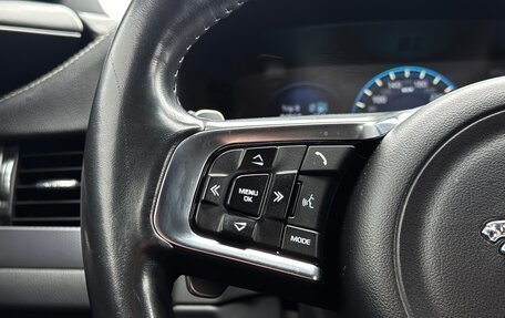 Jaguar XF II, 2018 год, 2 400 000 рублей, 11 фотография