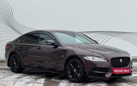 Jaguar XF II, 2018 год, 2 400 000 рублей, 3 фотография