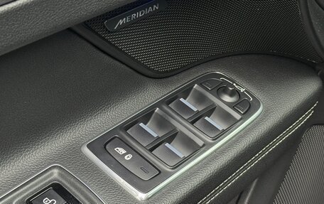 Jaguar XF II, 2018 год, 2 400 000 рублей, 21 фотография