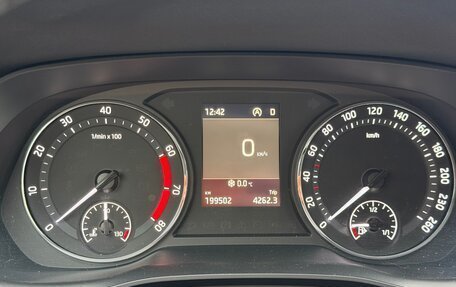 Skoda Octavia IV, 2022 год, 1 900 000 рублей, 10 фотография