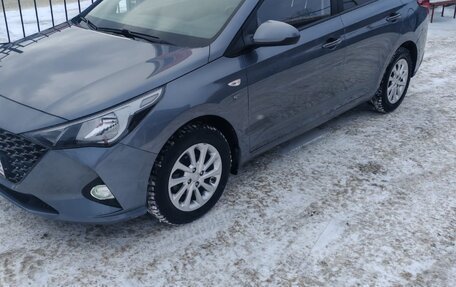 Hyundai Solaris II рестайлинг, 2021 год, 1 750 000 рублей, 3 фотография