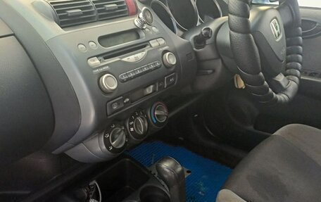 Honda Fit III, 2003 год, 360 000 рублей, 6 фотография