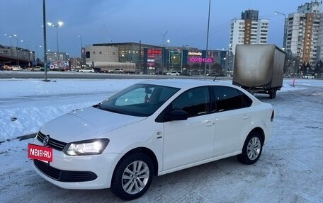 Volkswagen Polo VI (EU Market), 2013 год, 820 000 рублей, 3 фотография