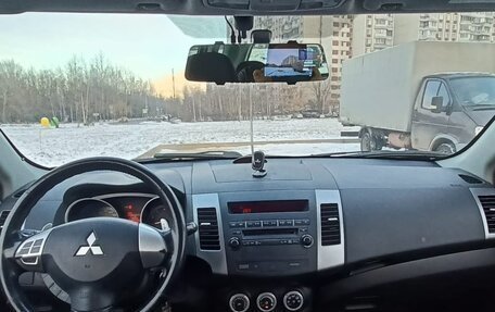 Mitsubishi Outlander III рестайлинг 3, 2008 год, 950 000 рублей, 9 фотография