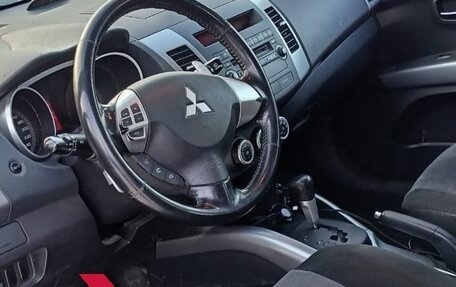 Mitsubishi Outlander III рестайлинг 3, 2008 год, 950 000 рублей, 6 фотография