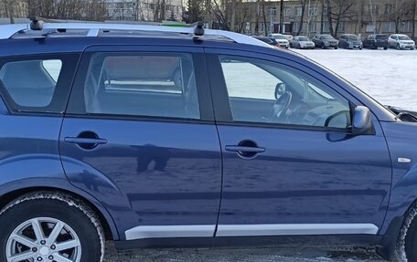 Mitsubishi Outlander III рестайлинг 3, 2008 год, 950 000 рублей, 14 фотография