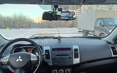 Mitsubishi Outlander III рестайлинг 3, 2008 год, 950 000 рублей, 11 фотография