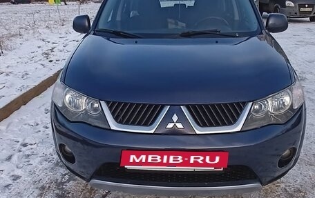 Mitsubishi Outlander III рестайлинг 3, 2008 год, 950 000 рублей, 24 фотография
