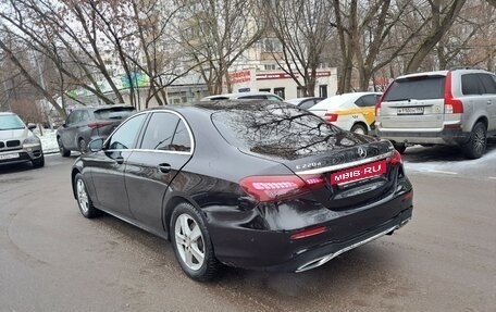 Mercedes-Benz E-Класс, 2021 год, 3 850 000 рублей, 2 фотография