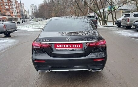 Mercedes-Benz E-Класс, 2021 год, 3 850 000 рублей, 3 фотография