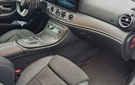 Mercedes-Benz E-Класс, 2021 год, 3 850 000 рублей, 17 фотография