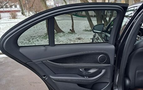 Mercedes-Benz E-Класс, 2021 год, 3 850 000 рублей, 23 фотография