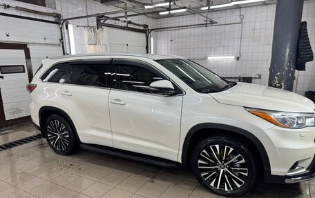Toyota Highlander III, 2014 год, 2 950 000 рублей, 4 фотография