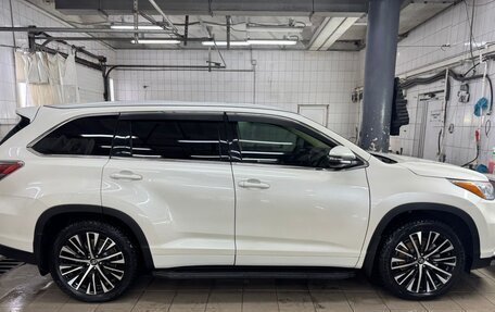 Toyota Highlander III, 2014 год, 2 950 000 рублей, 6 фотография
