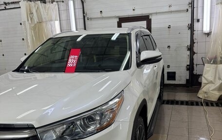 Toyota Highlander III, 2014 год, 2 950 000 рублей, 3 фотография