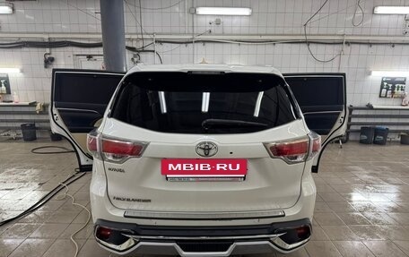 Toyota Highlander III, 2014 год, 2 950 000 рублей, 9 фотография