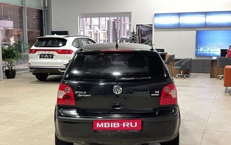 Volkswagen Polo IV рестайлинг, 2002 год, 219 000 рублей, 5 фотография