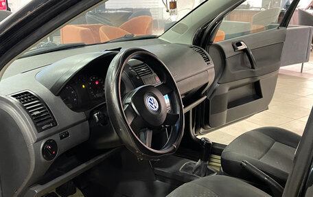 Volkswagen Polo IV рестайлинг, 2002 год, 219 000 рублей, 8 фотография