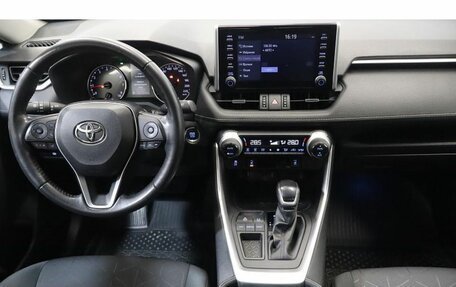 Toyota RAV4, 2021 год, 3 349 000 рублей, 9 фотография