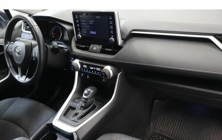 Toyota RAV4, 2021 год, 3 349 000 рублей, 5 фотография