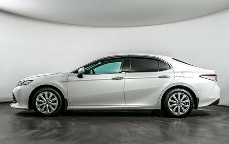 Toyota Camry, 2020 год, 2 390 000 рублей, 8 фотография