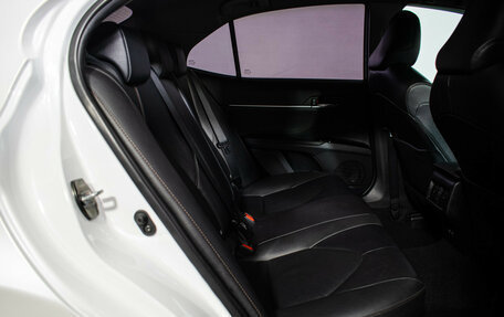 Toyota Camry, 2020 год, 2 390 000 рублей, 9 фотография