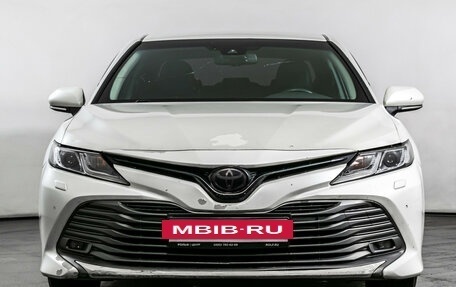 Toyota Camry, 2020 год, 2 390 000 рублей, 2 фотография