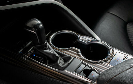 Toyota Camry, 2020 год, 2 390 000 рублей, 16 фотография