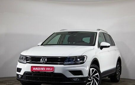 Volkswagen Tiguan II, 2018 год, 1 799 000 рублей, 1 фотография