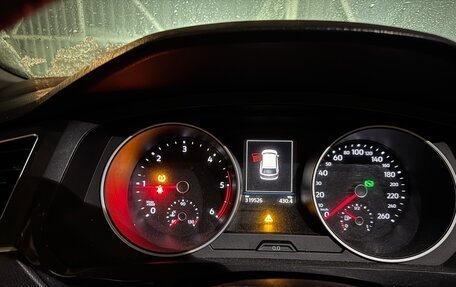 Volkswagen Tiguan II, 2017 год, 1 740 000 рублей, 8 фотография