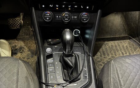 Volkswagen Tiguan II, 2017 год, 1 740 000 рублей, 10 фотография