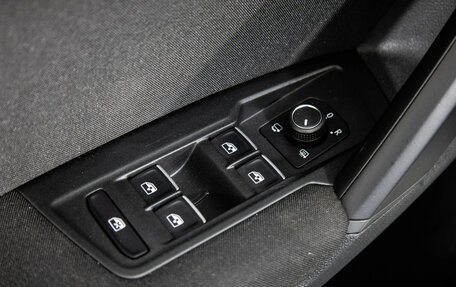 Volkswagen Tiguan II, 2018 год, 1 799 000 рублей, 15 фотография