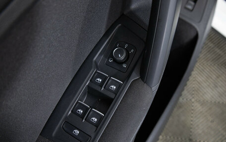 Volkswagen Tiguan II, 2018 год, 1 799 000 рублей, 16 фотография