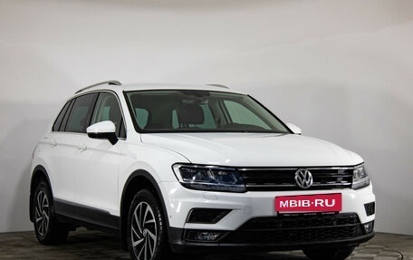 Volkswagen Tiguan II, 2018 год, 1 799 000 рублей, 3 фотография