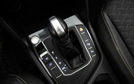 Volkswagen Tiguan II, 2018 год, 1 799 000 рублей, 19 фотография