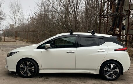 Nissan Leaf II, 2019 год, 2 050 000 рублей, 3 фотография