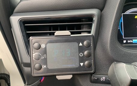 Nissan Leaf II, 2019 год, 2 050 000 рублей, 8 фотография