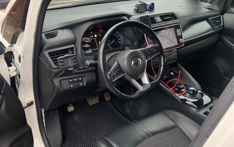 Nissan Leaf II, 2019 год, 2 050 000 рублей, 7 фотография