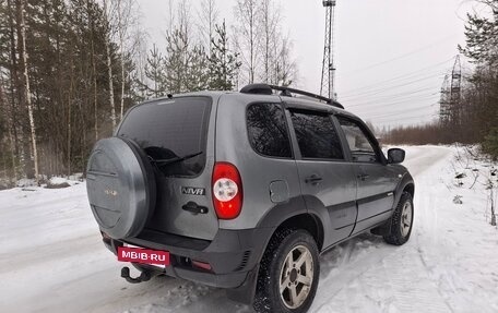 Chevrolet Niva I рестайлинг, 2013 год, 605 000 рублей, 3 фотография