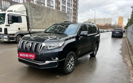 Toyota Land Cruiser Prado 150 рестайлинг 2, 2018 год, 5 200 000 рублей, 2 фотография