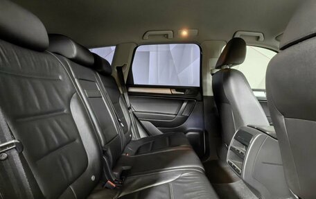 Volkswagen Touareg III, 2013 год, 2 295 000 рублей, 16 фотография