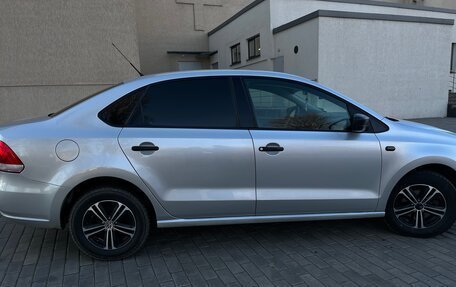 Volkswagen Polo VI (EU Market), 2011 год, 870 000 рублей, 3 фотография