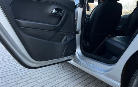 Volkswagen Polo VI (EU Market), 2011 год, 870 000 рублей, 18 фотография