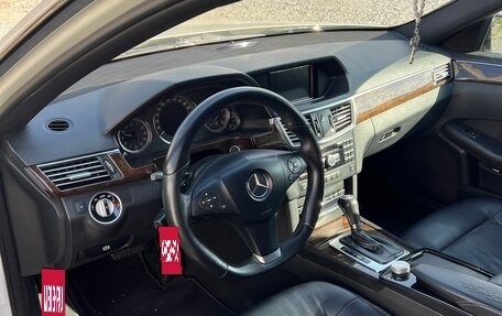 Mercedes-Benz E-Класс, 2011 год, 1 350 000 рублей, 4 фотография