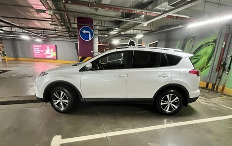 Toyota RAV4, 2018 год, 2 400 000 рублей, 6 фотография