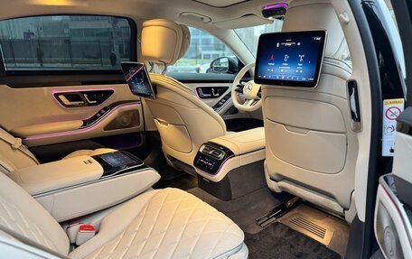 Mercedes-Benz S-Класс, 2023 год, 16 000 000 рублей, 24 фотография