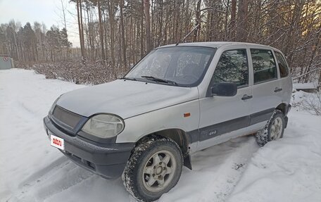 Chevrolet Niva I рестайлинг, 2003 год, 165 000 рублей, 3 фотография