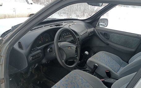 Chevrolet Niva I рестайлинг, 2003 год, 165 000 рублей, 2 фотография