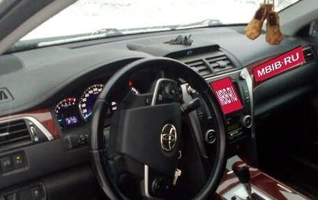 Toyota Camry, 2014 год, 1 650 000 рублей, 10 фотография