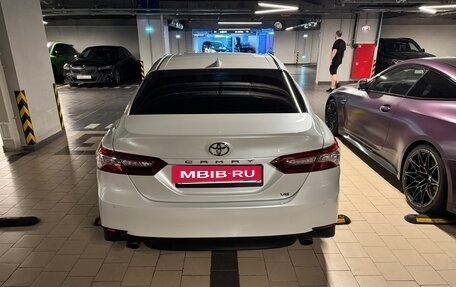 Toyota Camry, 2021 год, 3 450 000 рублей, 3 фотография